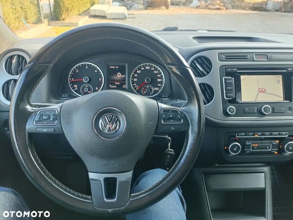 Volkswagen Tiguan 2.0 TDI DPF BlueMotion Technology Lounge Sport & Style - 12