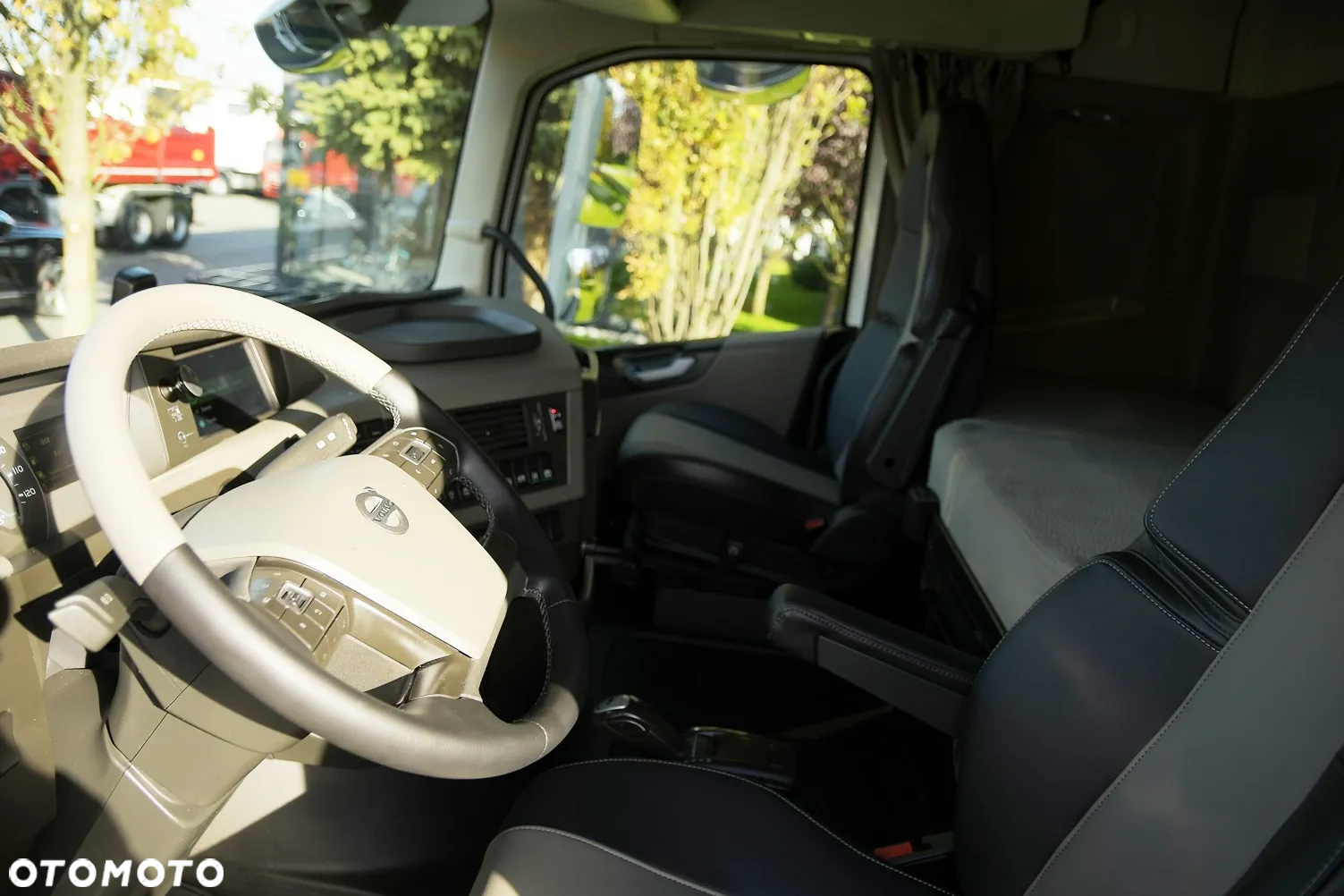 Volvo FH540 ///* GLOBETROTTER ///* HAKOWIEC ///* DO PRZEWOZU KONTENERÓW ///* 6X4 ///* 2019 ///* XENON ///* RETARDER ///* SUPER STAN - 24