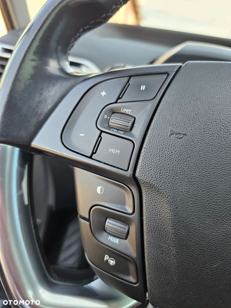 Citroën C4 Grand Picasso 2.0 BlueHDi Exclusive - 23