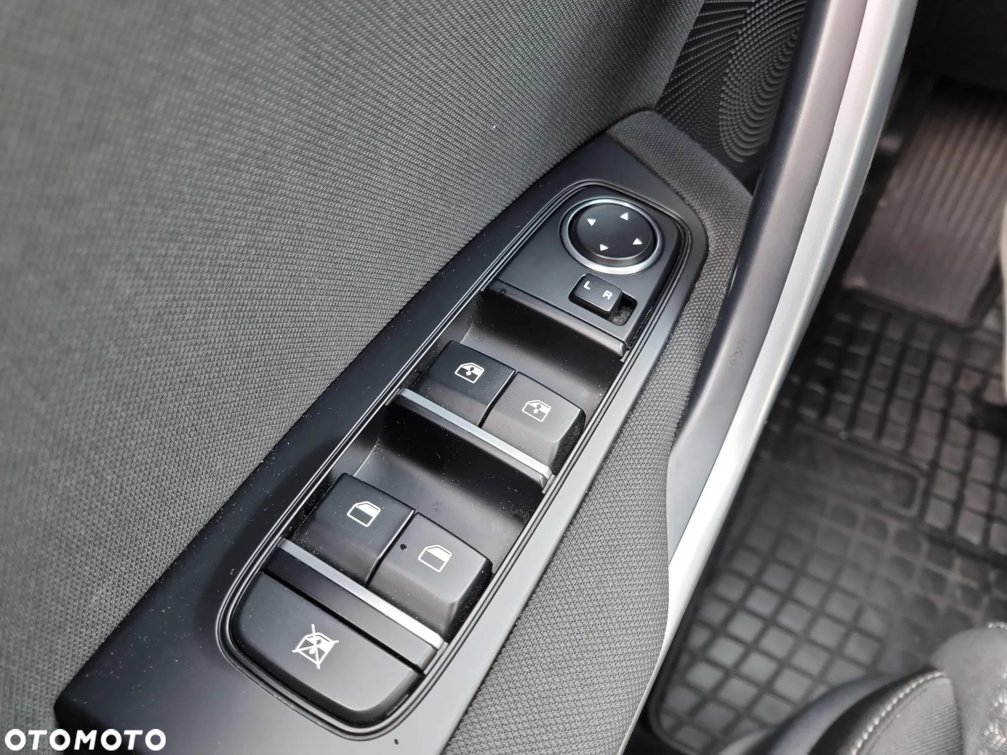 Kia XCeed 1.5 T-GDI M - 27