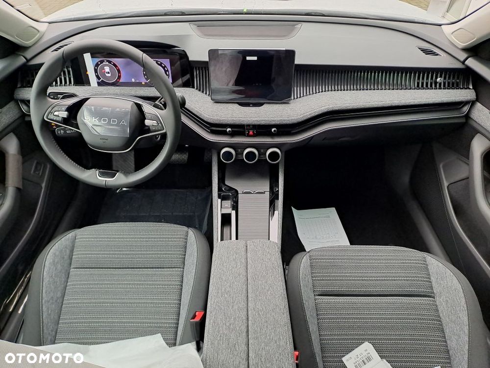 Skoda Superb 2.0 TDI SCR 4x4 Drive DSG - 8