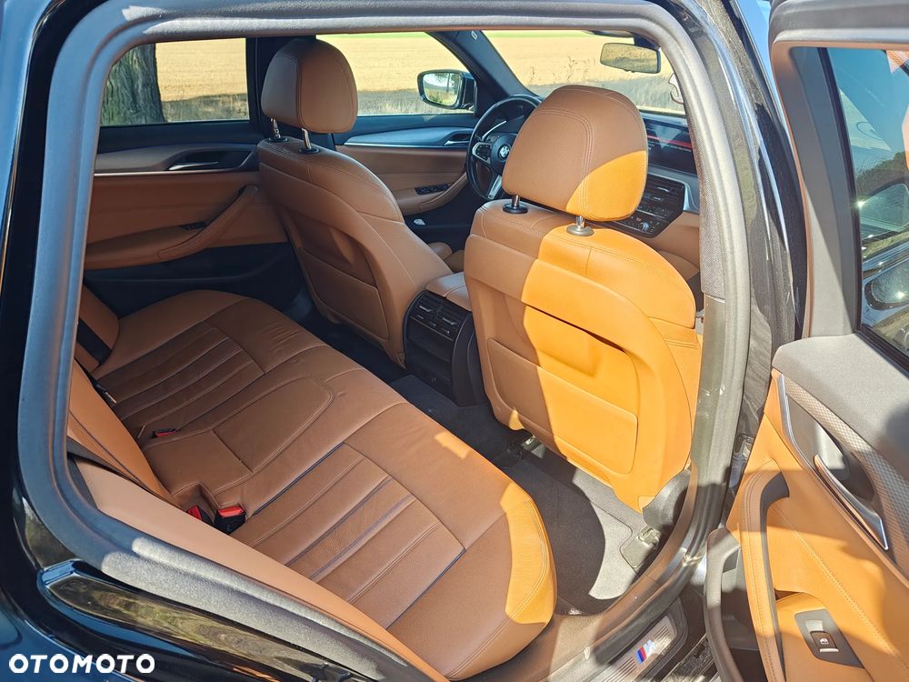 BMW Seria 5 530d xDrive Sport Line - 12