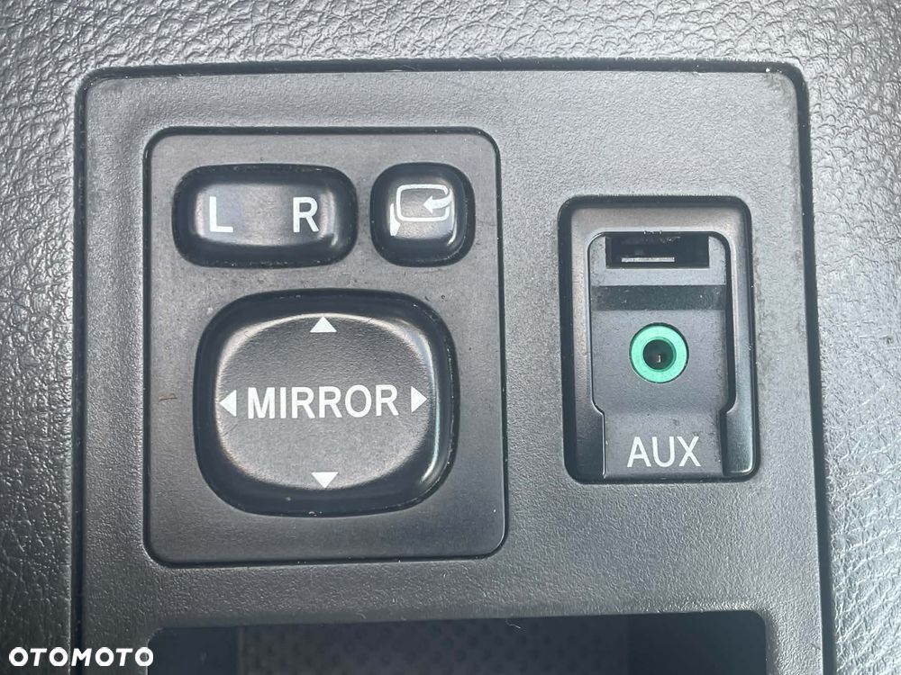 Toyota RAV4 2.2 D-4D 4x4 Executive - 23