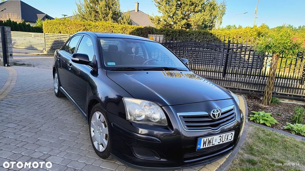 Toyota Avensis 1.8 VVT-i Sol Premium - 4