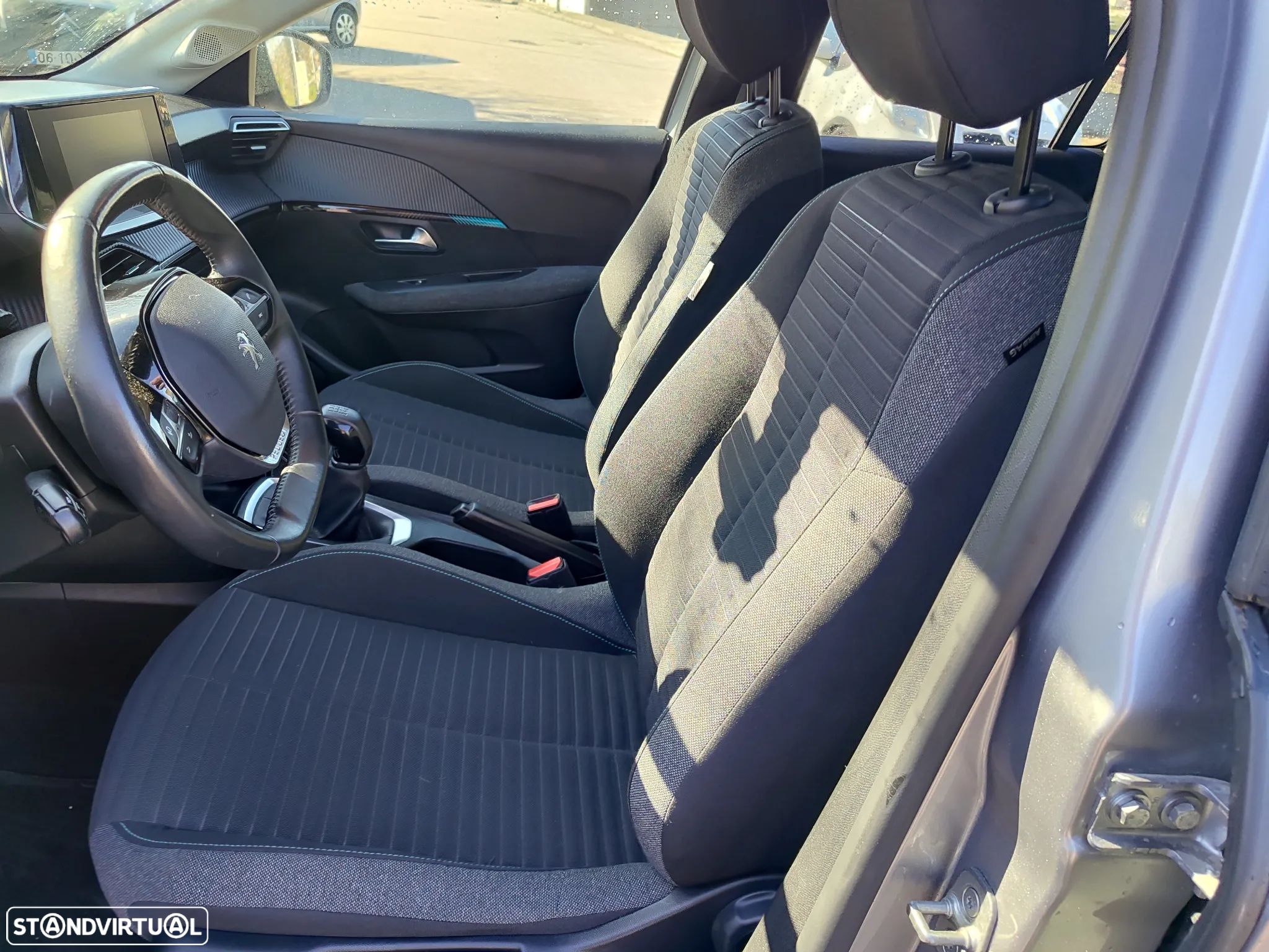 Peugeot 208 1.2 PureTech Active Pack - 11