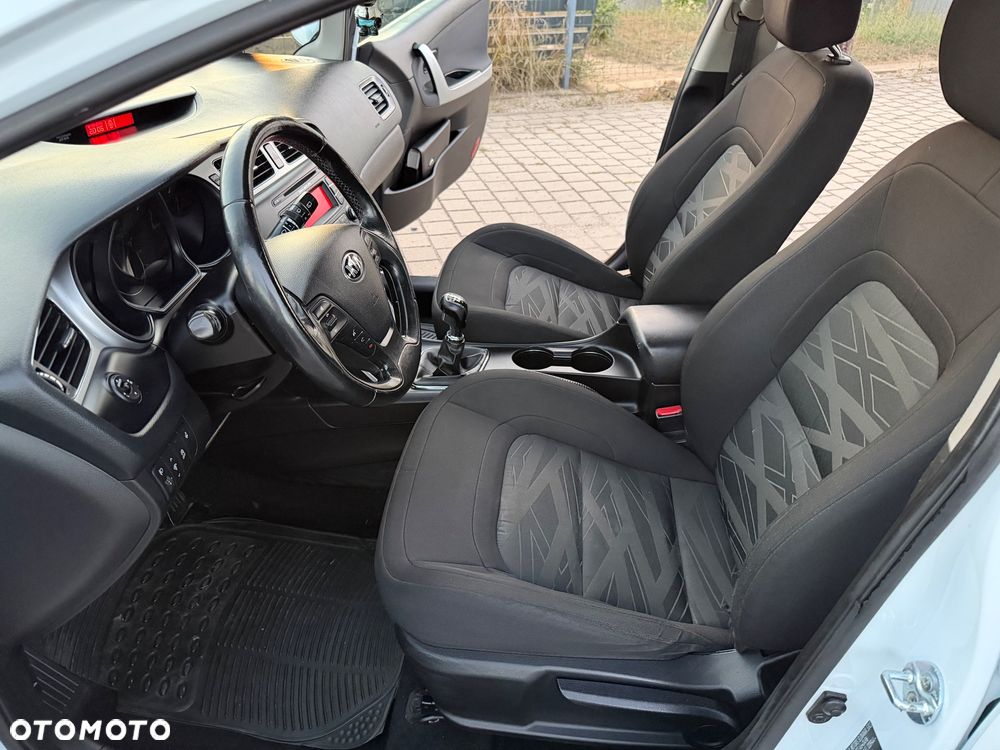 Kia Ceed 1.6 CRDi 136 ISG Edition 7 - 9