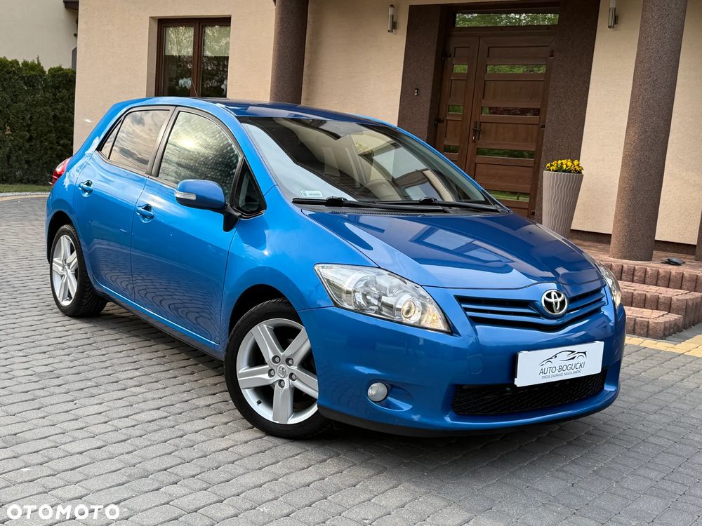Toyota Auris 1.6 Dynamic - 1