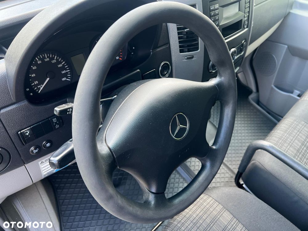 Mercedes-Benz SPRINTER 319 CDI 3,0 V6 AUTOMAT KONTENER CHŁODNIA MITSUBISHI WINDA - 31