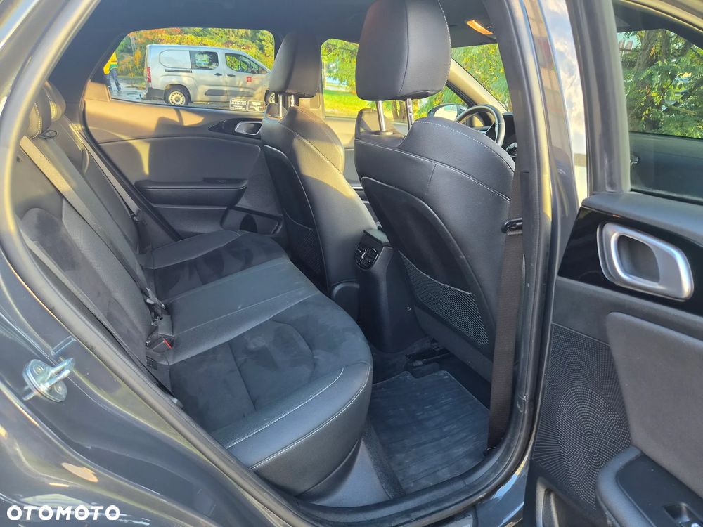 Kia XCeed 1.5 T-GDI Prestige Line DCT - 18