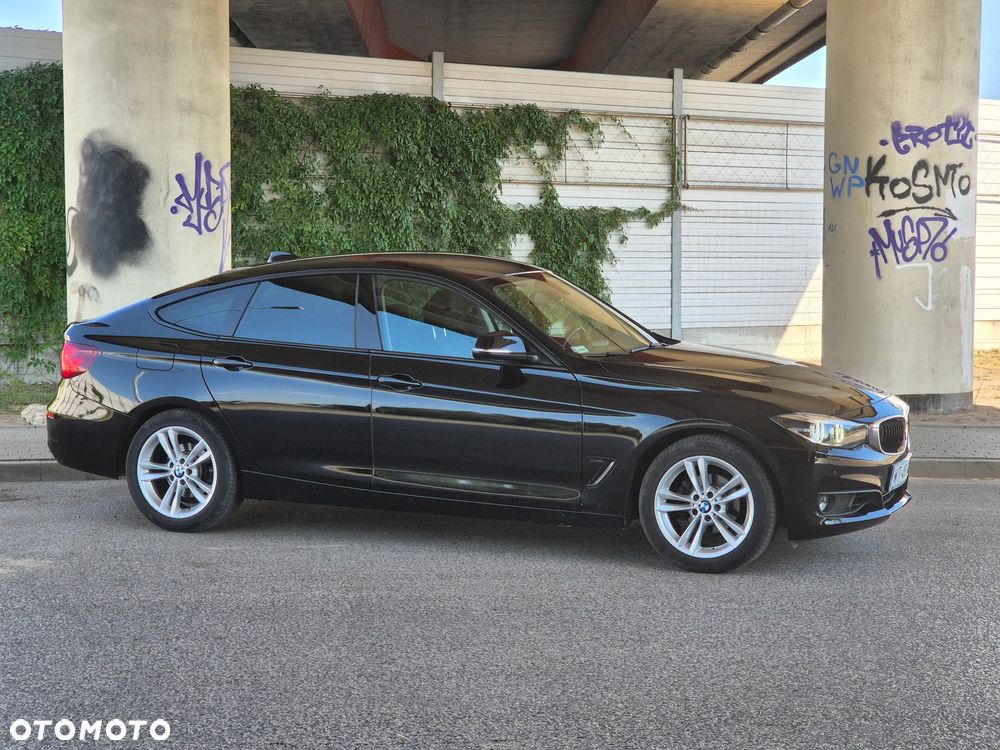 BMW 3GT 320i xDrive - 13