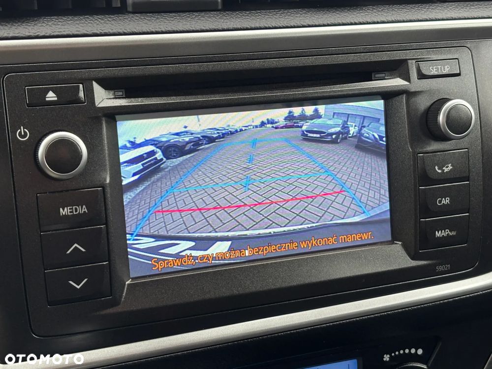 Toyota Auris 1.6 Valvematic Life Plus - 19