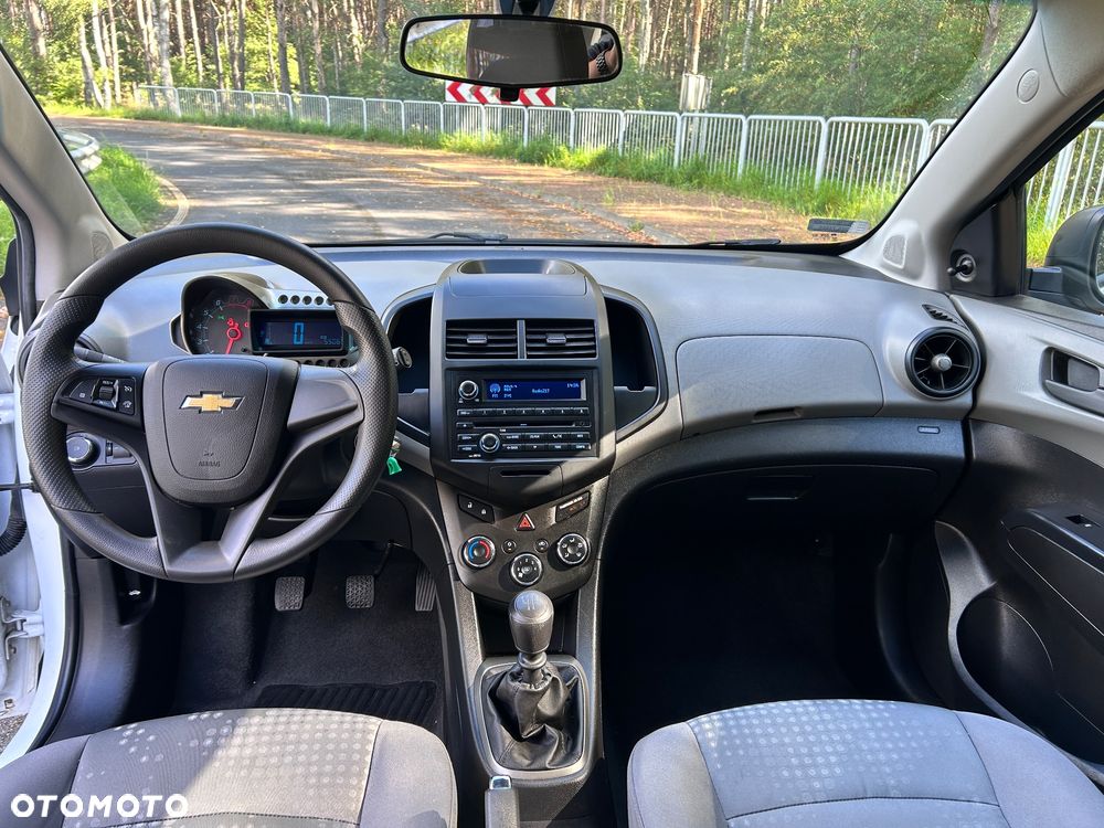 Chevrolet Aveo 1.2 LT - 10