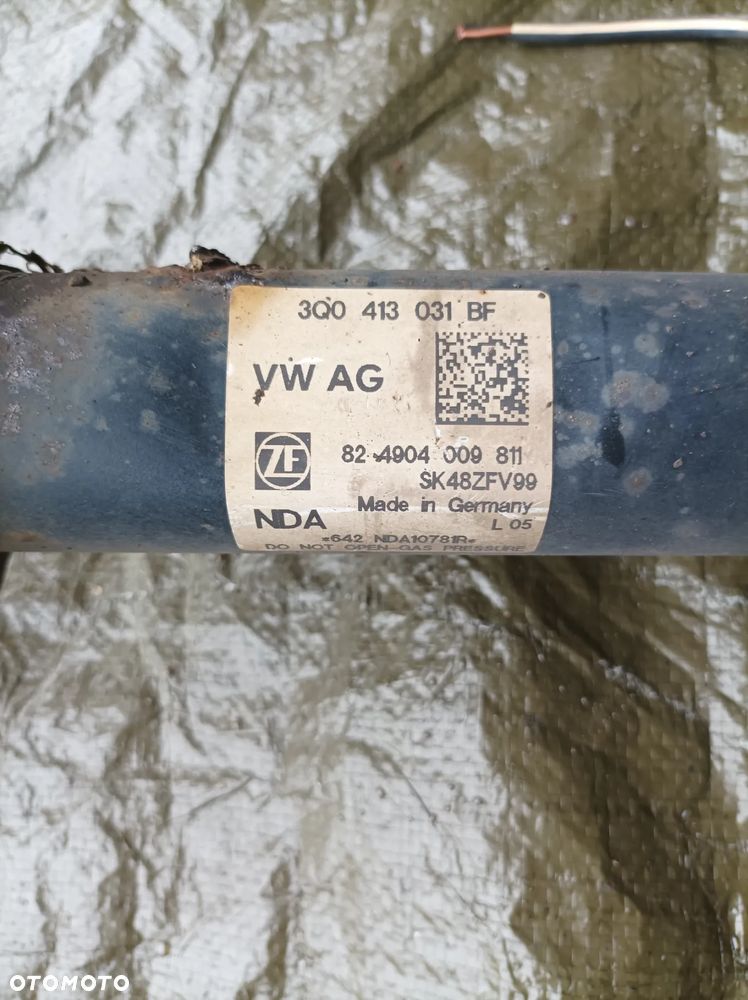 Skoda SuperB III zawieszenie zwrotnica mcpherson prawy lewy 5Q0407258A 5Q0407257A - 5