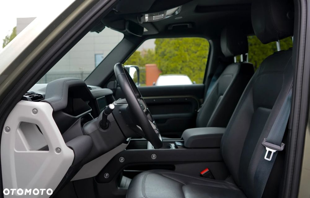 Land Rover Defender 3.0 D200 mHEV - 14
