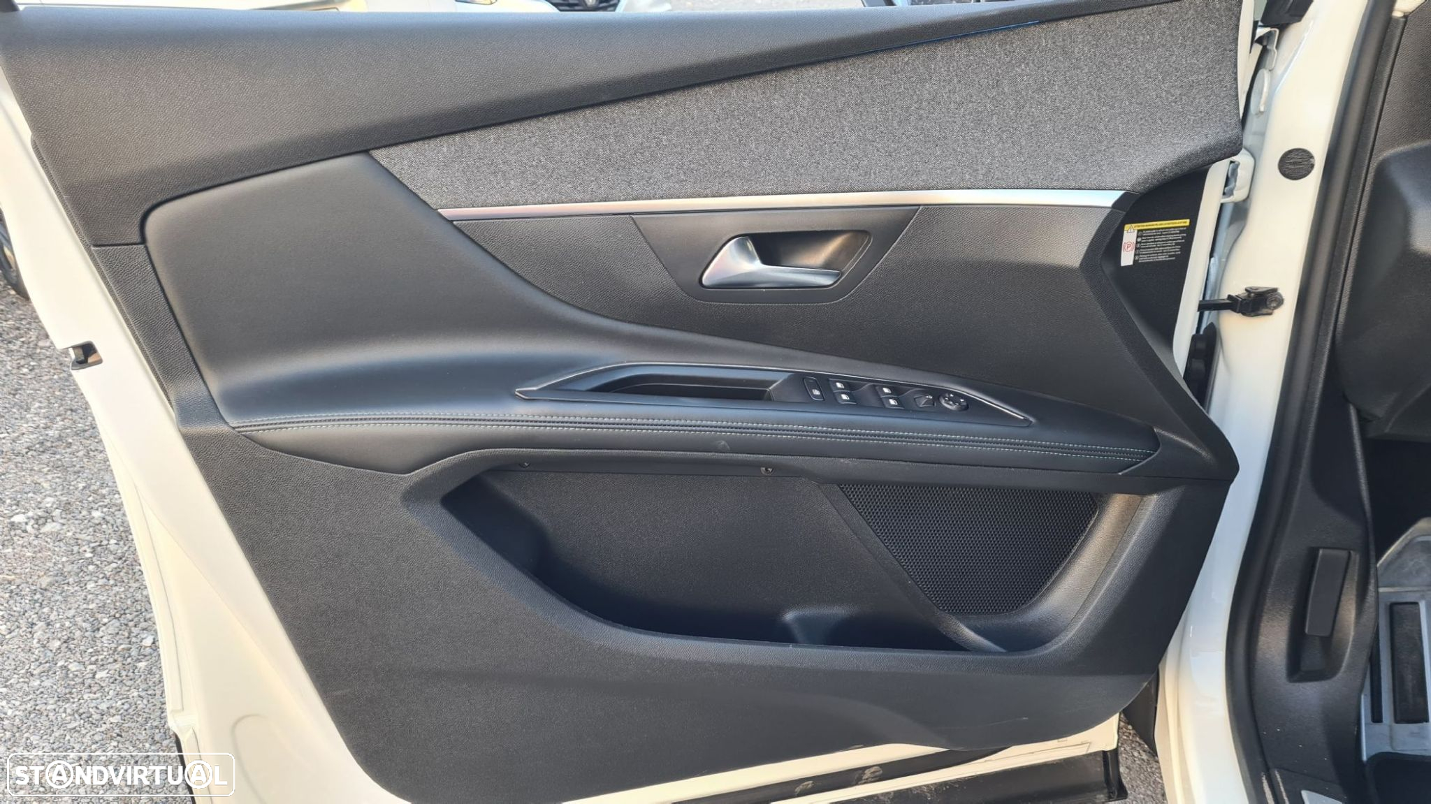 Peugeot 5008 1.5 BlueHDi Crossway EAT8 - 7