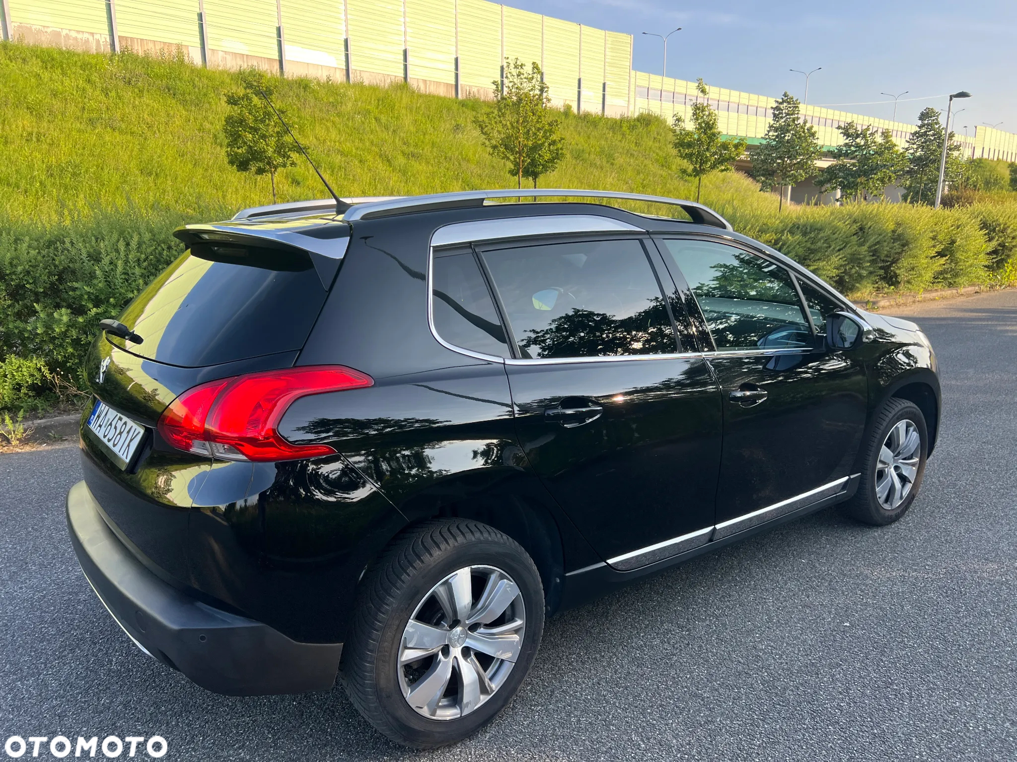 Peugeot 2008 - 12