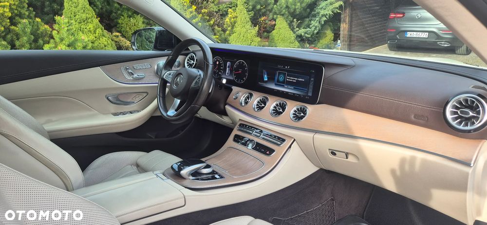 Mercedes-Benz Klasa E 400 4-Matic 9G-TRONIC - 7