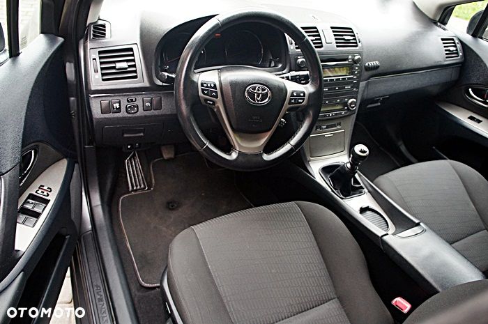 Toyota Avensis 1.8 Life - 18