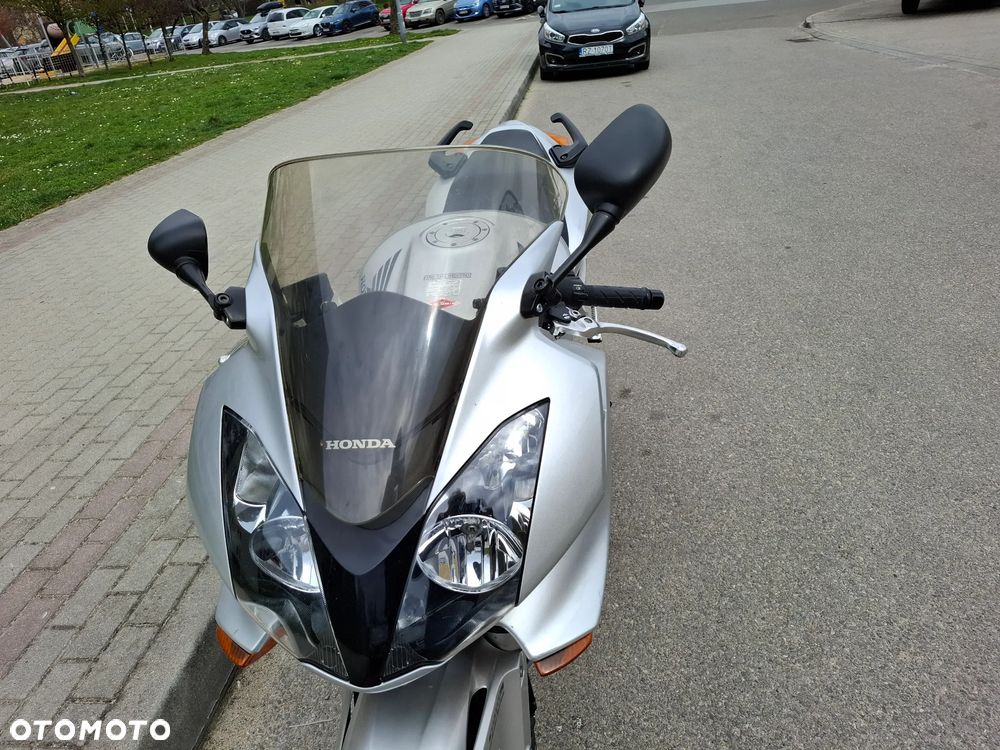 Honda VFR - 31