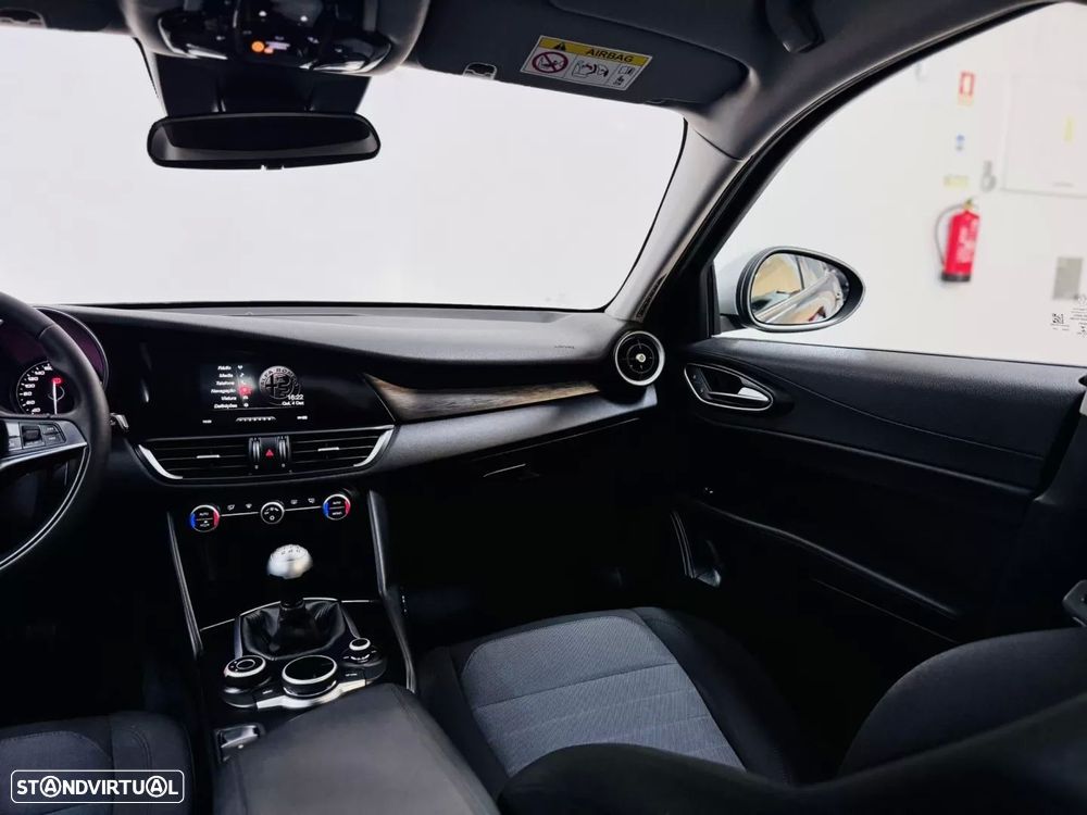 Alfa Romeo Giulia 2.2 D Super - 30