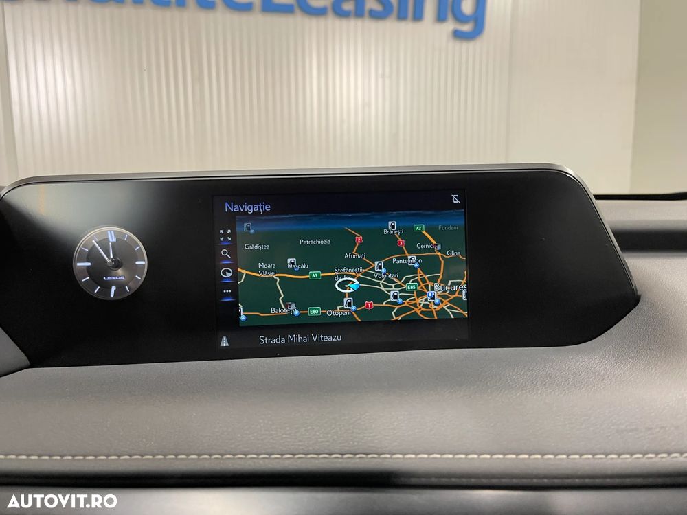 Lexus UX 250h Business Edition - 15