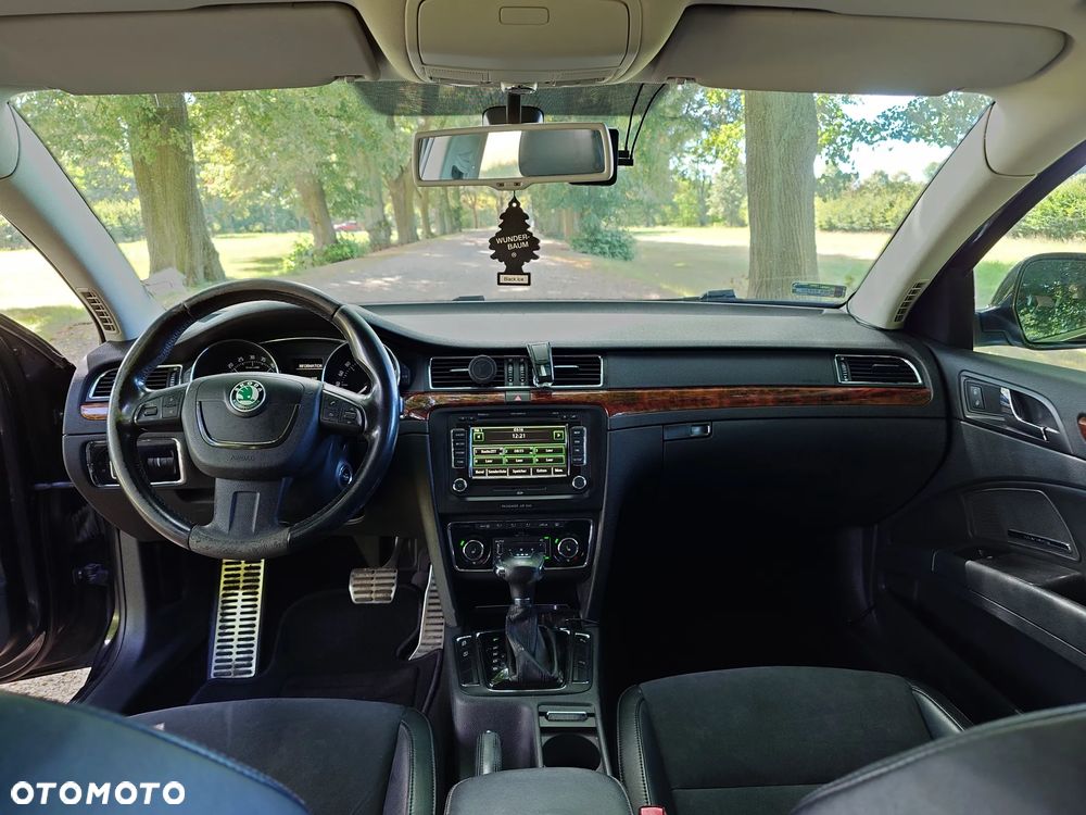 Skoda Superb 2.0 TDI Elegance DSG - 19