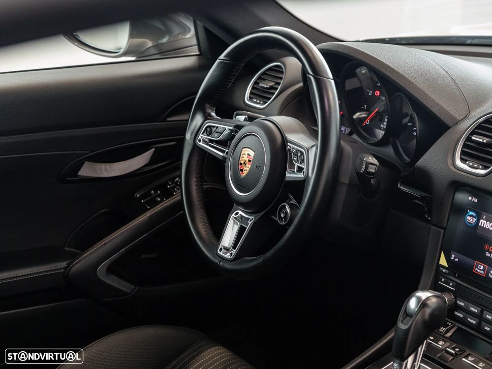 Porsche 718 Cayman - 24