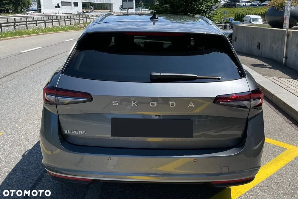 Skoda Superb 2.0 TSI L&K DSG - 9