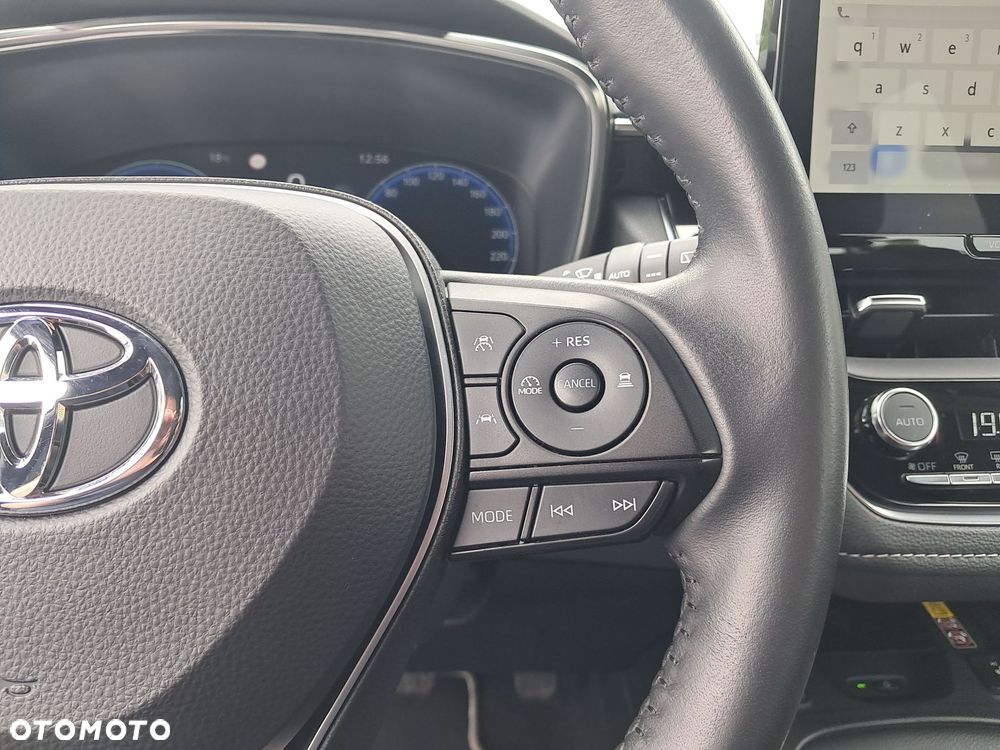 Toyota Corolla 1.8 Hybrid Comfort - 24