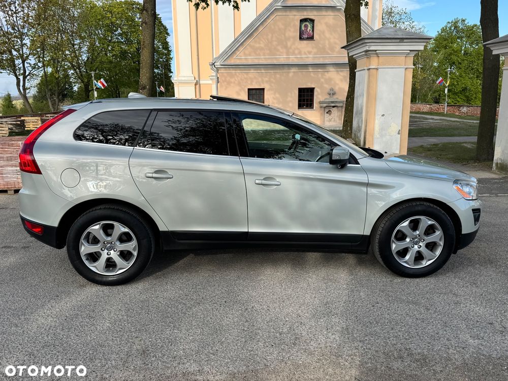 Volvo XC 60 D5 AWD Momentum - 11