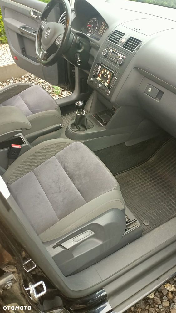 Volkswagen Touran 2.0 TDI DPF Trendline - 9