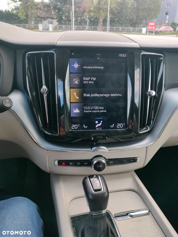 Volvo XC 60 T5 AWD Momentum - 19