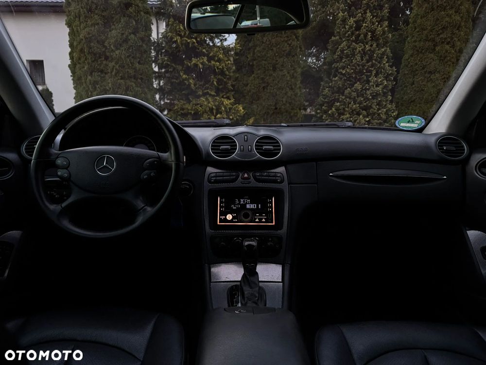Mercedes-Benz CLK - 32
