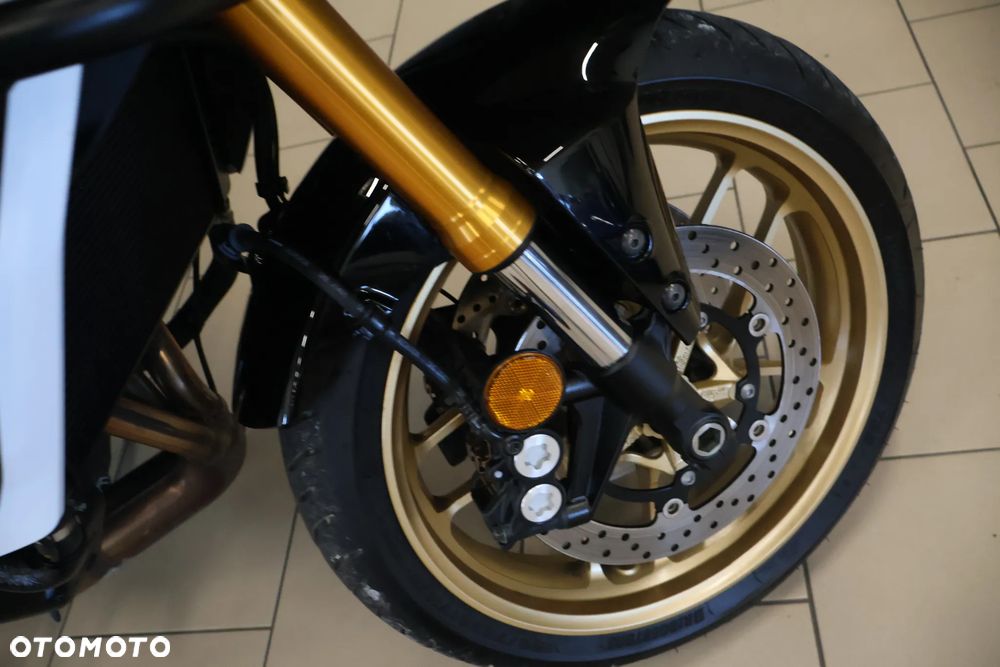 Yamaha MT - 17