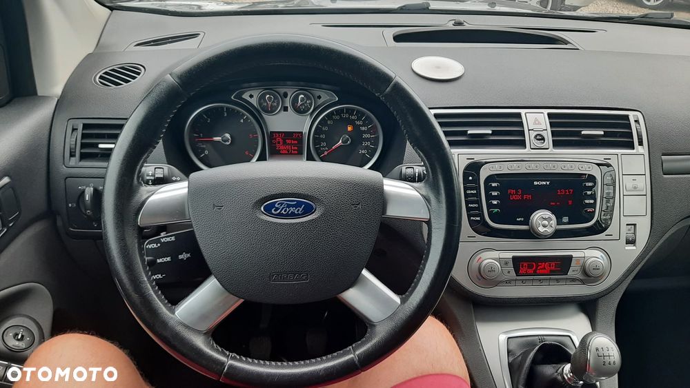 Ford Kuga 2.0 TDCi 2x4 Champions Edition - 12