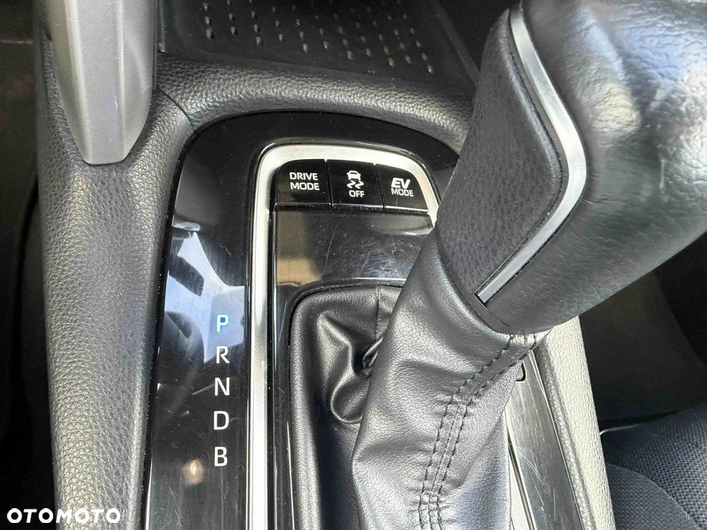 Toyota Corolla Cross - 30