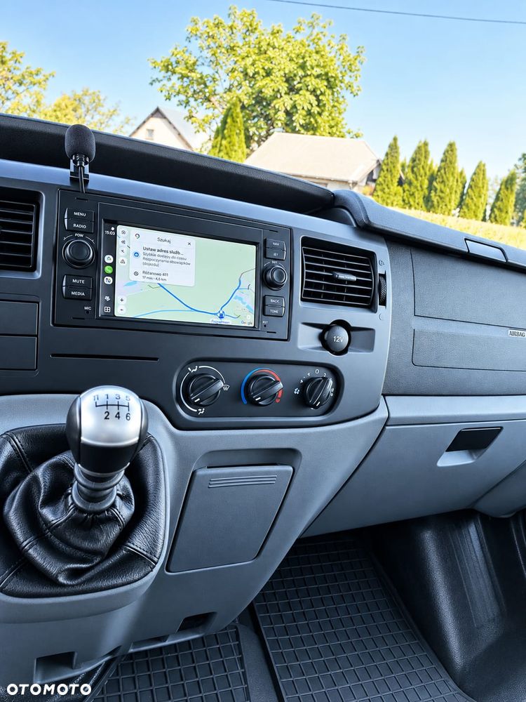Ford Transit Challenger - 6