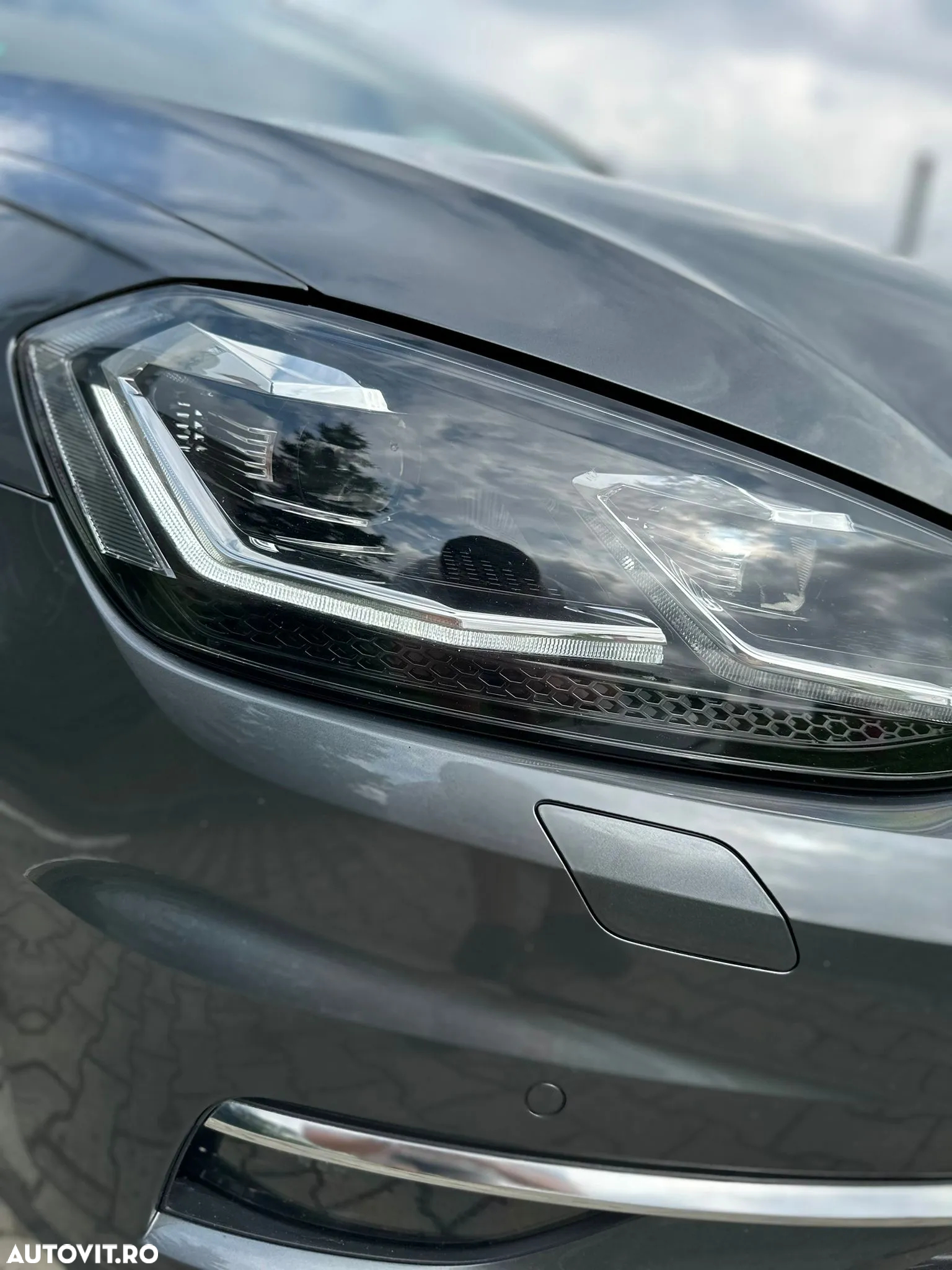 Volkswagen Golf 2.0 TDI Highline - 9