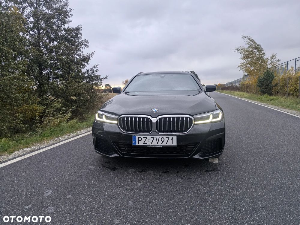BMW Seria 5 520d Touring Sport Line - 2