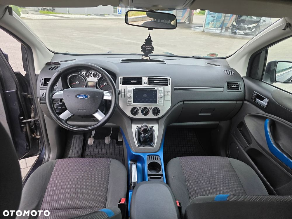 Ford Kuga 2.5 4x4 Titanium - 16