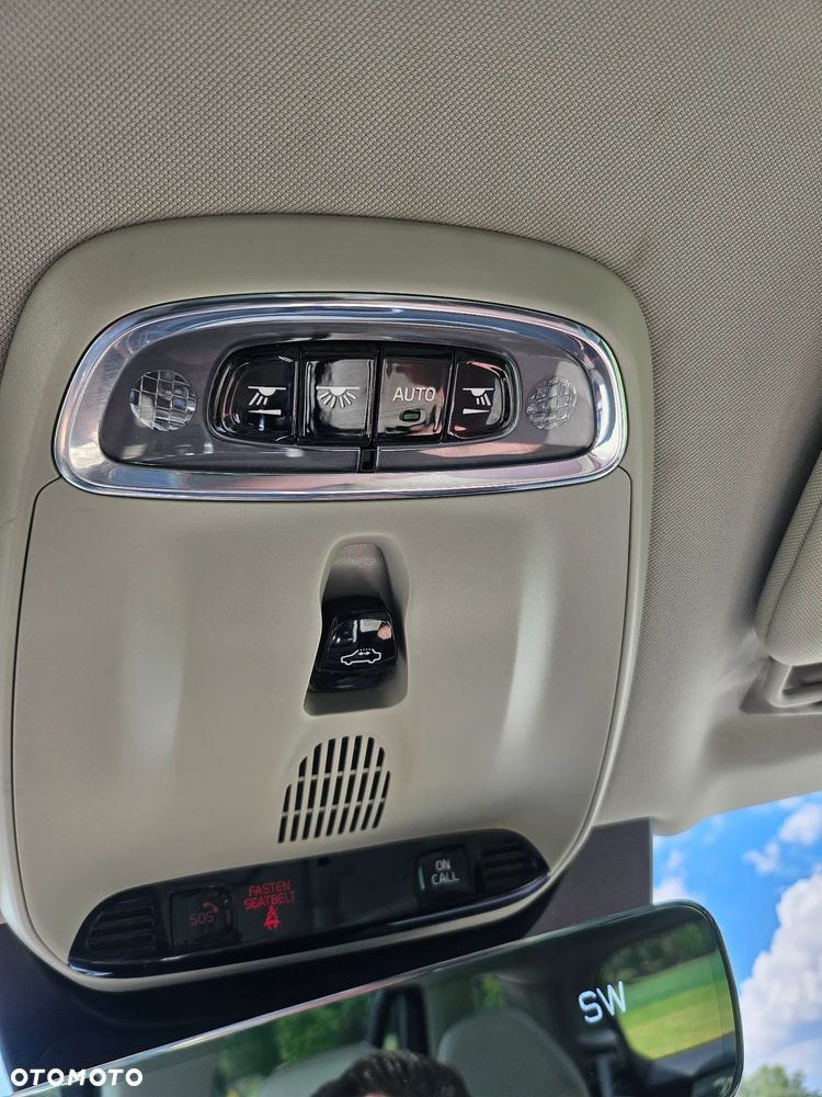 Volvo XC 90 T6 AWD Momentum 7os - 30