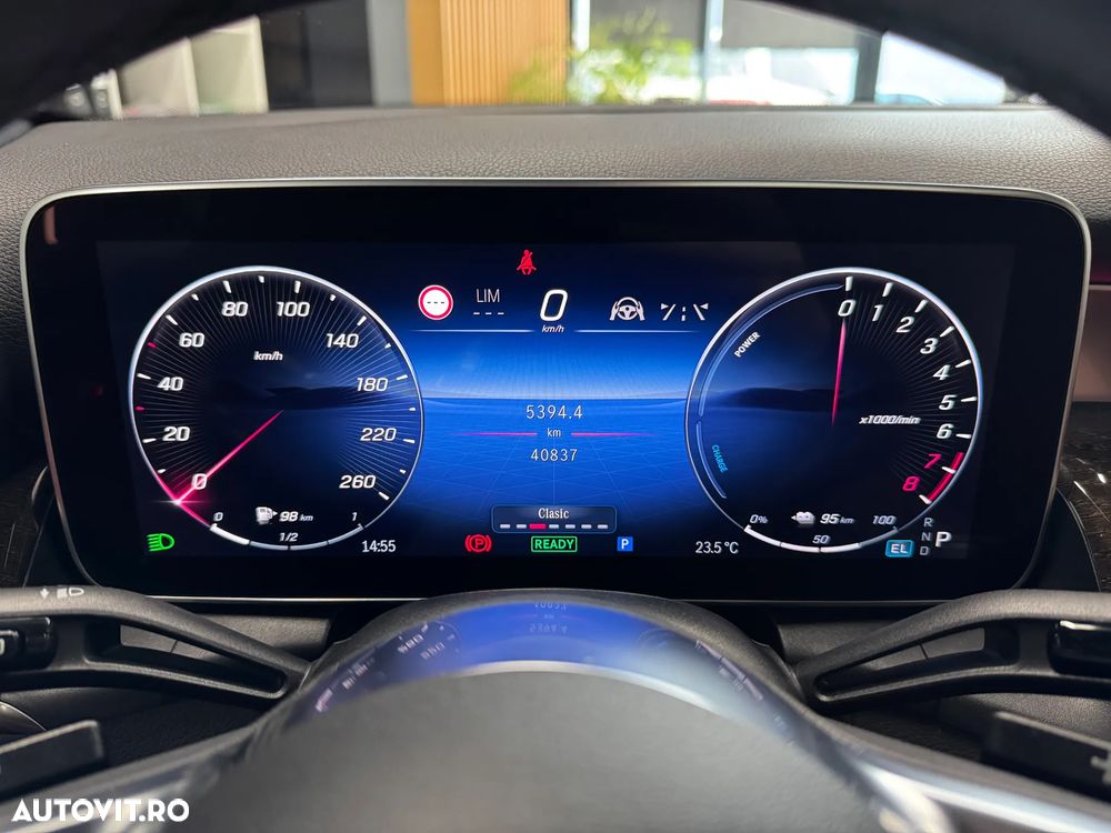 Mercedes-Benz GLC 300 e 4Matic 9G-TRONIC Avantgarde Advanced - 17