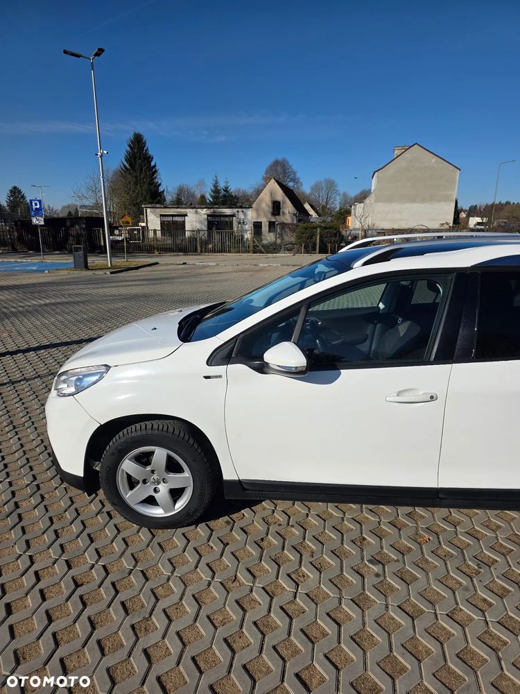 Peugeot 2008 PureTech 82 Style - 16