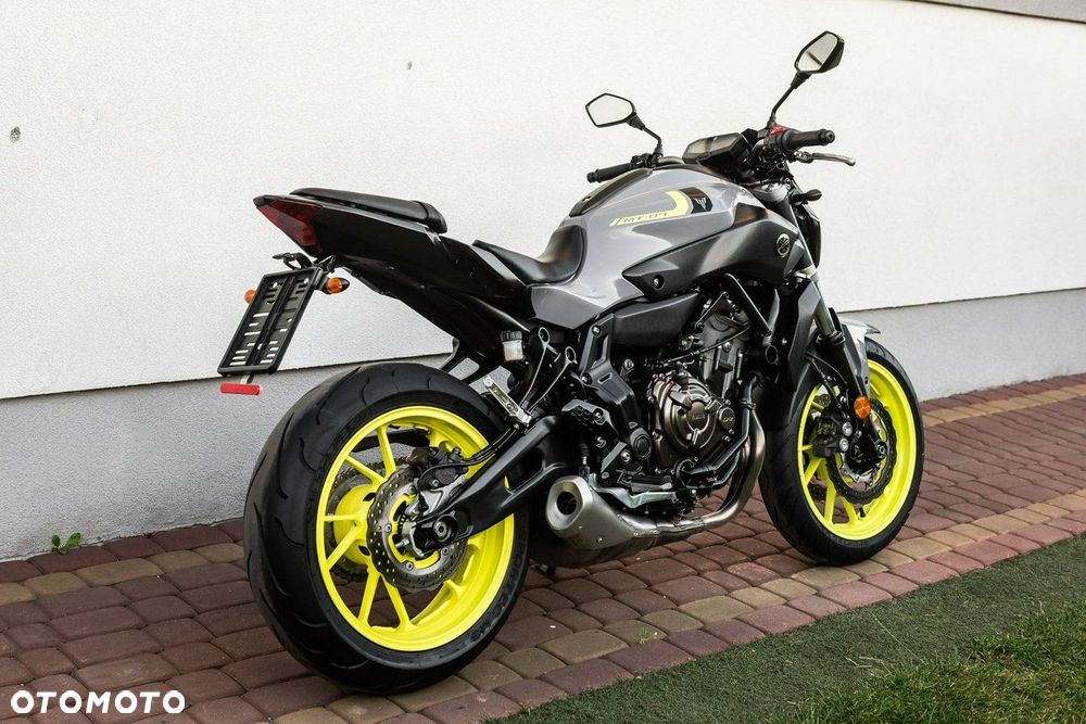 Yamaha MT - 3