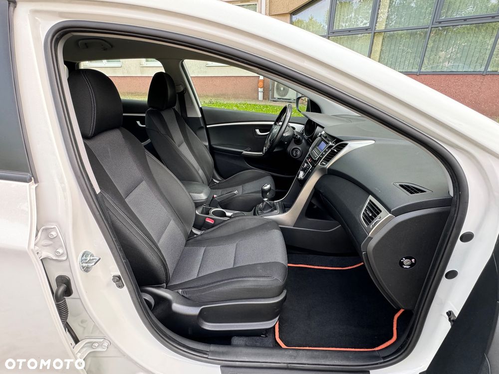 Hyundai i30 1.6 Style - 24
