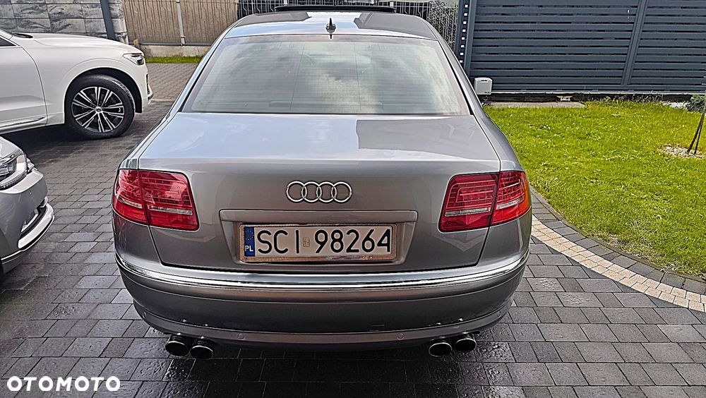 Audi A8 4.2 L Quattro - 7