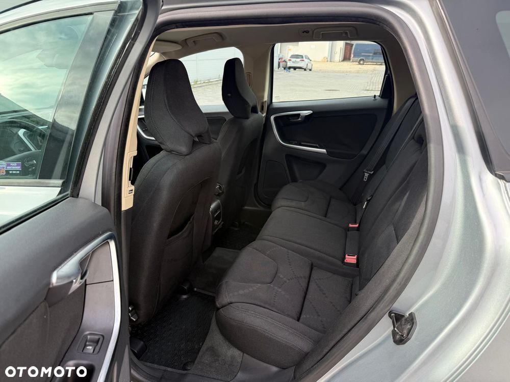 Volvo XC 60 - 25