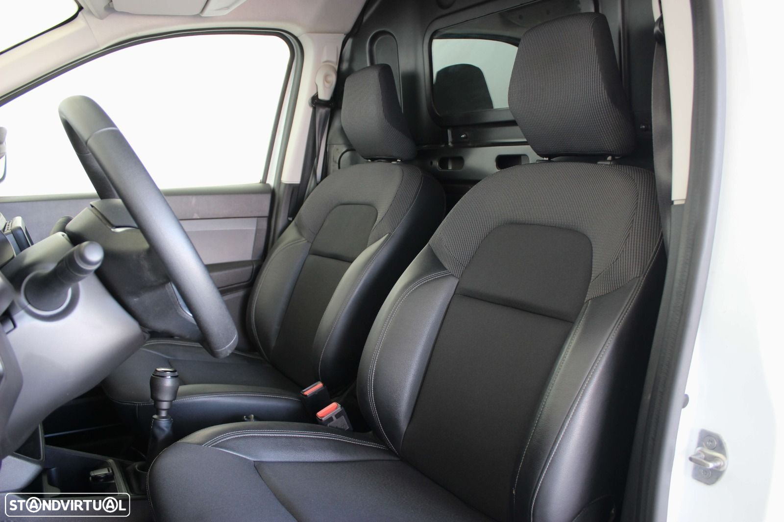 Renault Express 1.5 BLUE DCI CONFORT - 25