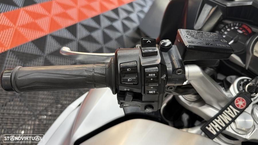 Yamaha FJR Ultimate Edition - 13