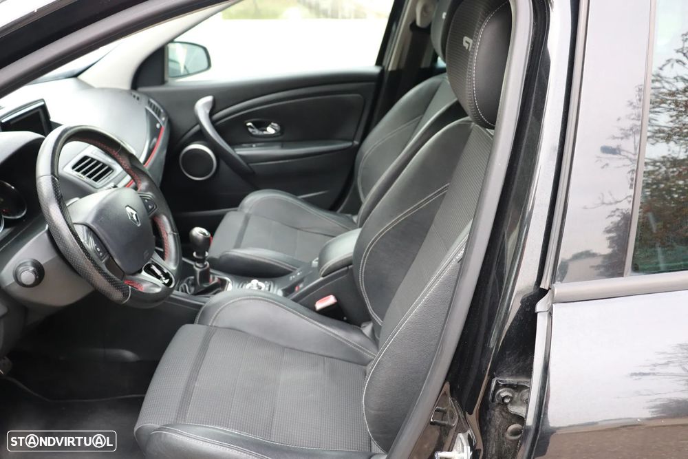Renault Mégane Sport Tourer 1.6 dCi GT Line SS - 24